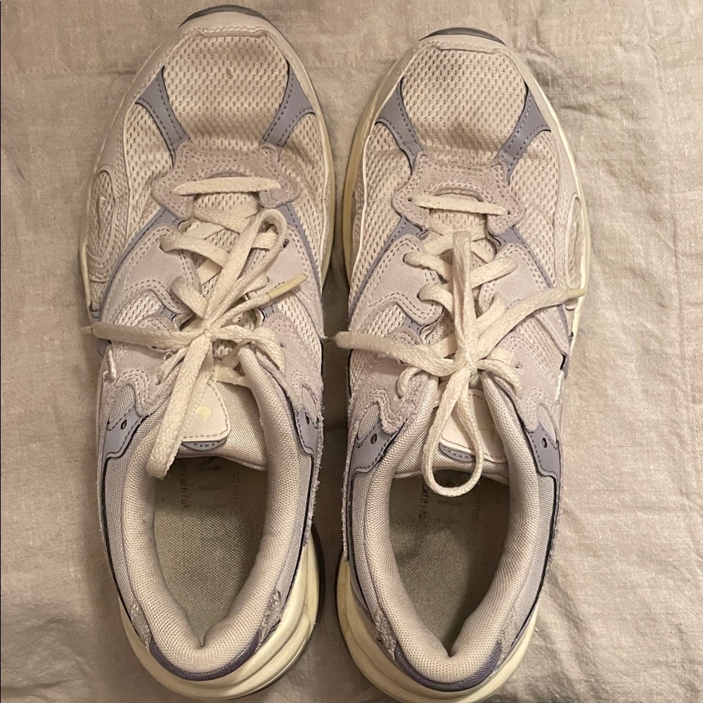 Nike White and Gray Sneakers